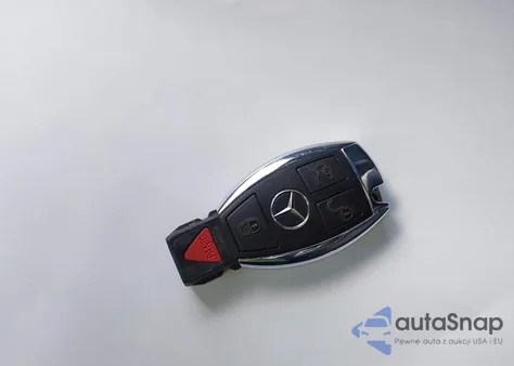 2014 Mercedes-Benz C 300 Sport 4Matic из США, поврежденный, VIN WDDGF8AB0ER321220